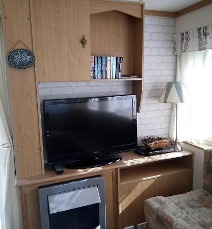 I13 The Chase Caravan Park Инголдмелс Екстериор снимка