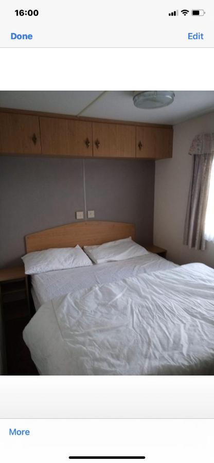 I13 The Chase Caravan Park Инголдмелс Екстериор снимка